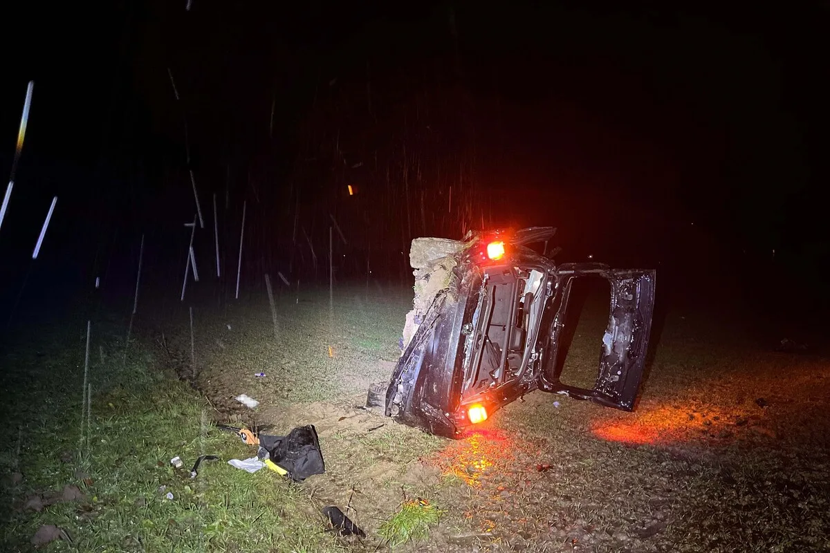 Autobahn A1 / Suhr AG - BMW X5 nach Unfall komplett demoliert