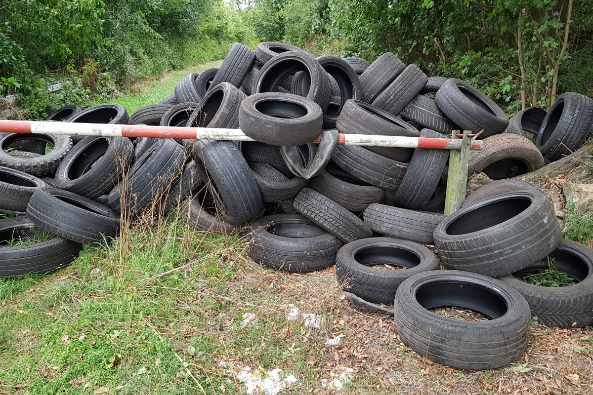 Erneute illegale Altreifenentsorgung