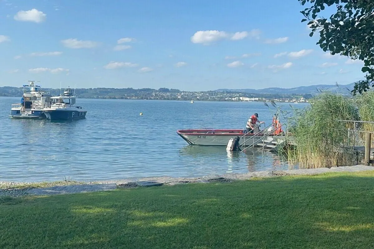 Altendorf SZ - Schwimmer ertrinkt im Zürichsee