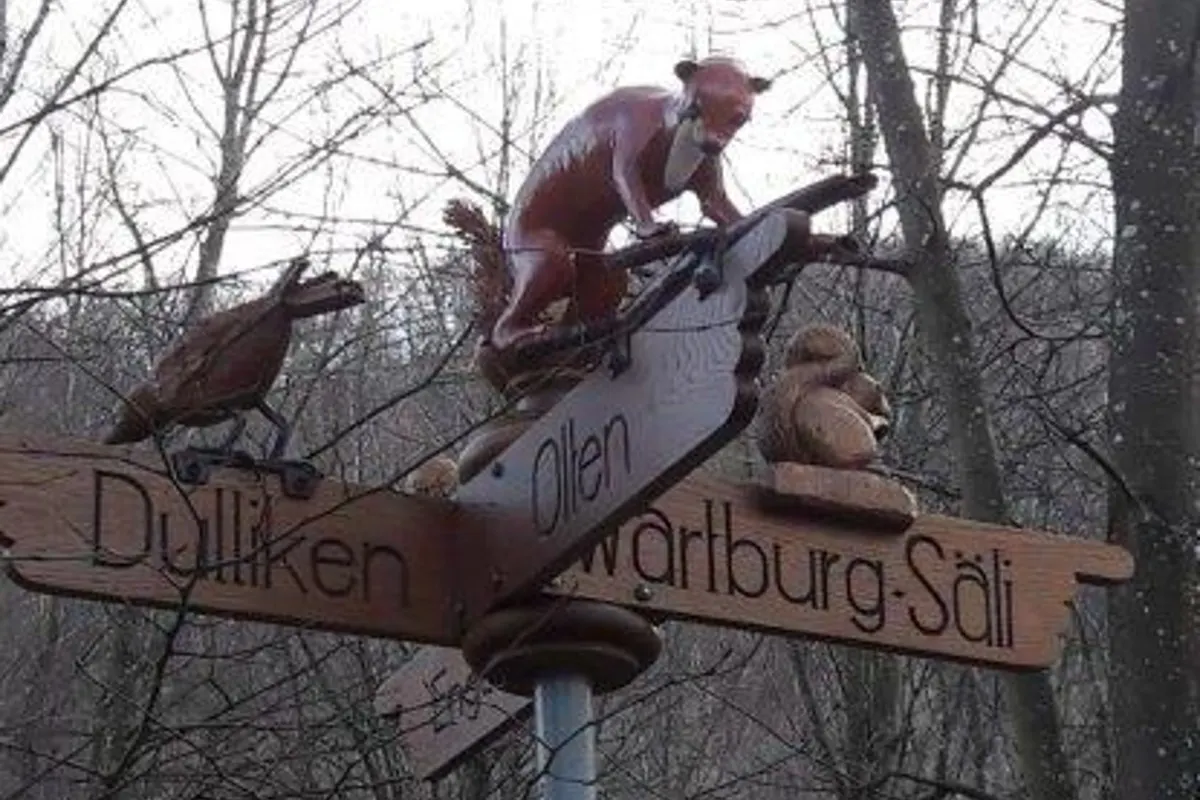 Dulliken SO - Unbekannte entwenden Wegweiser mit Tierfiguren – Gemeinde setzt Belohnung aus 