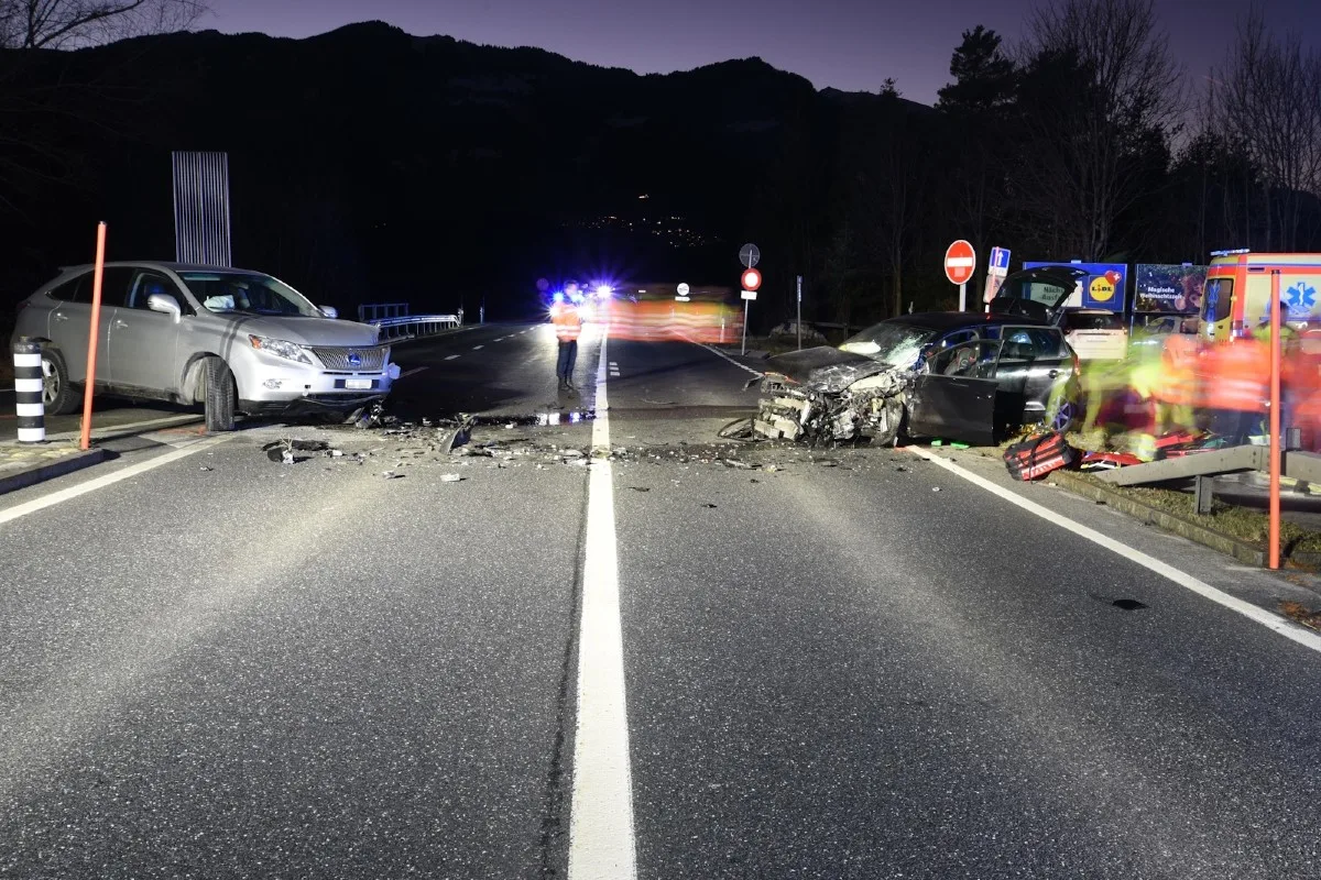 Heftige Frontalkollision bei Landquart im Kanton Graubünden