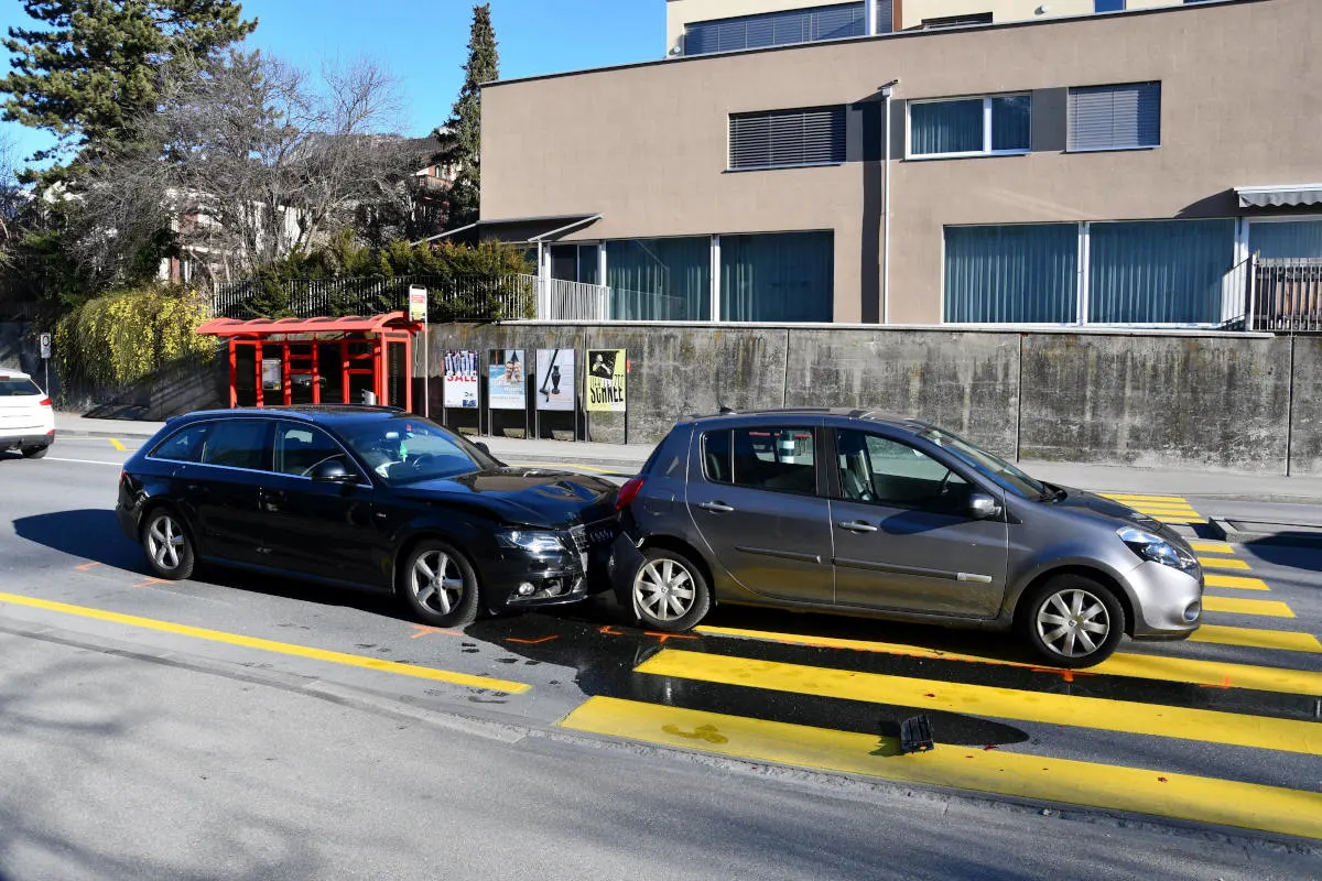 Chur GR - Drei Verletzte nach Auffahrunfall