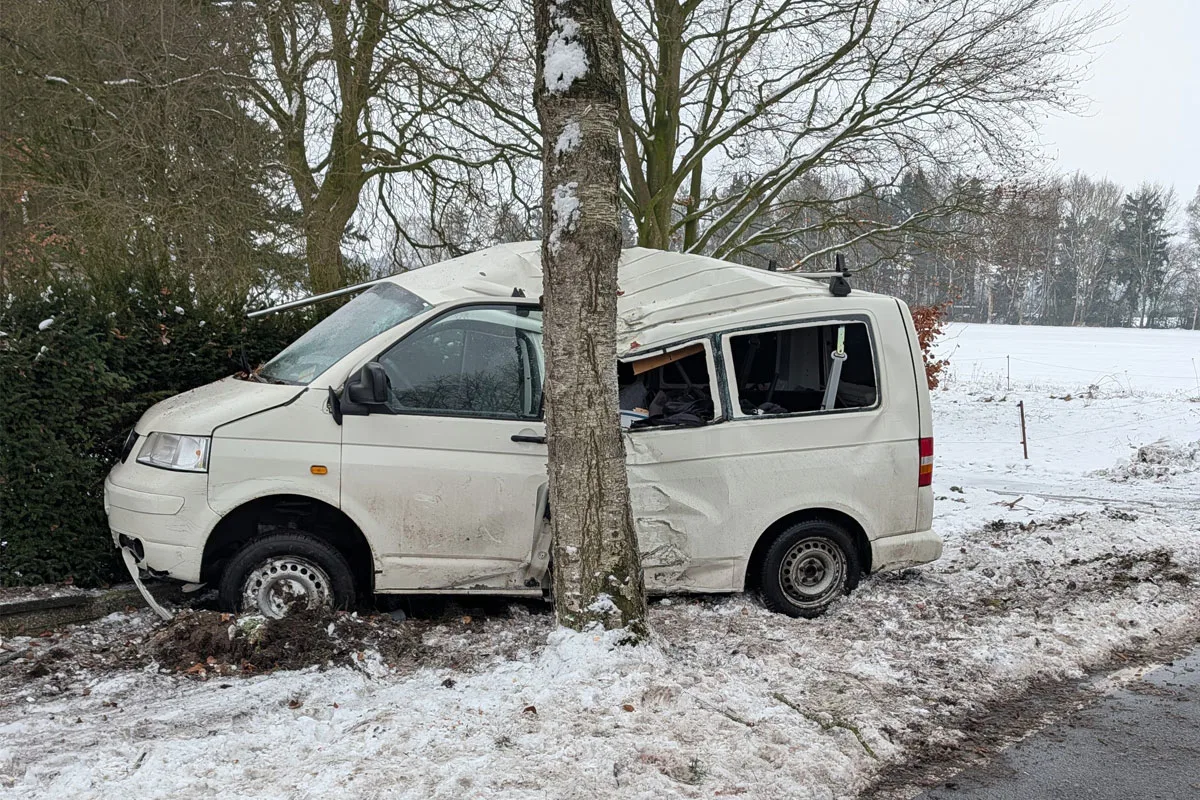 Wangersen – 21-jähriger Fahrer bei Unfall schwer verletzt