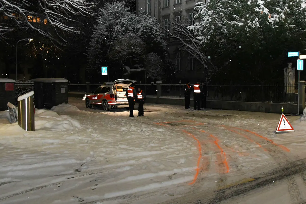 Chur GR - Fussgänger von Polizeiauto angefahren