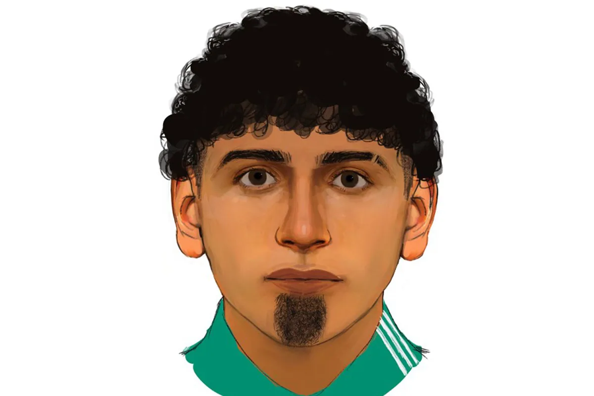 Dieses Phantombild zeigt einen jungen Mann mit dunklem, lockigem Haar und einem ausgeprägten Kinnbart. Der Hintergrund ist neutral gehalten.