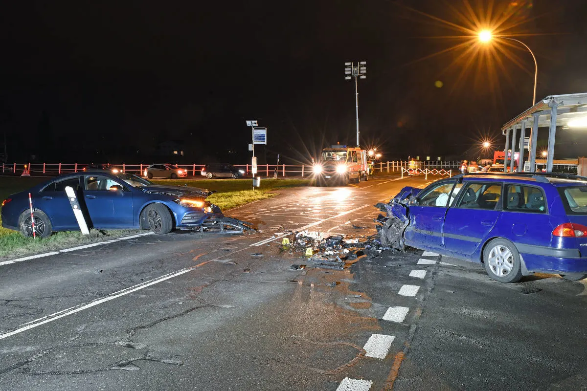 Rothenburg LU  – Kollision zwischen zwei Autos – vier Personen verletzt