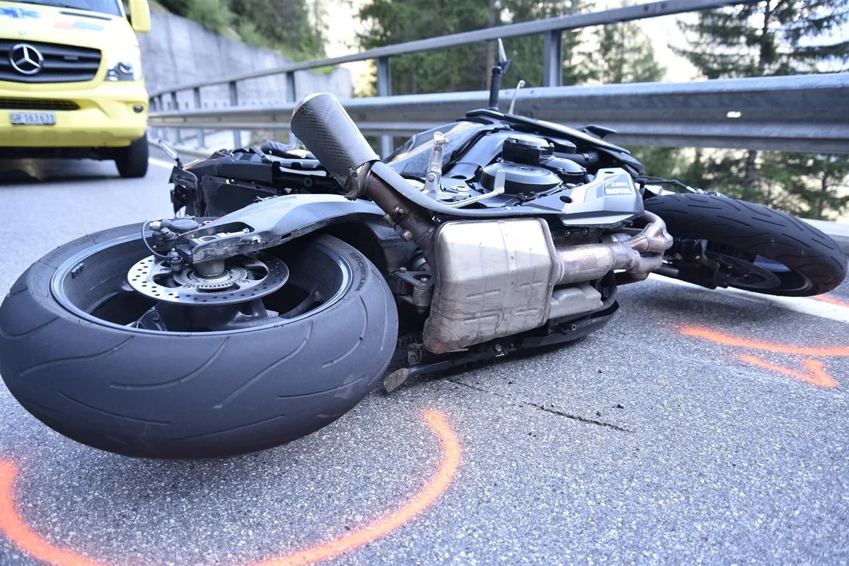 Davos GR - Herrschaft übers Motorrad verloren