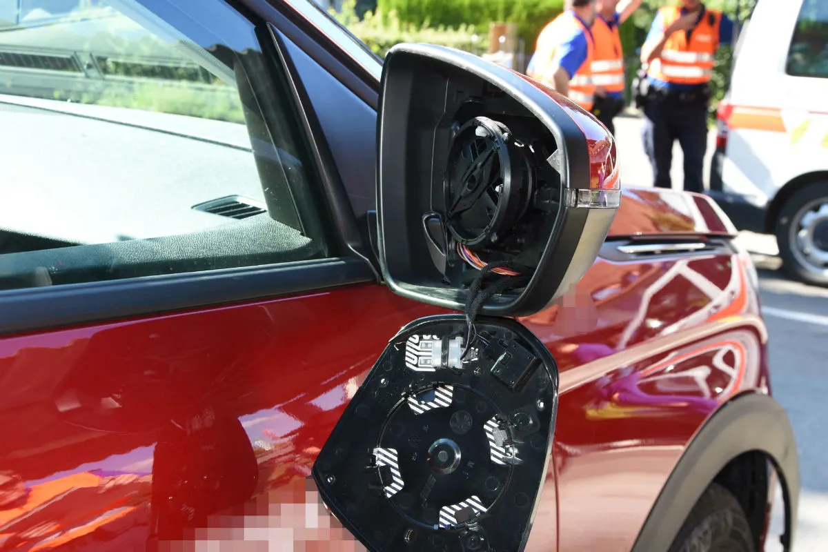 Rapperswil-Jona SG - Velofahrer bei Kollision mit Auto verletzt