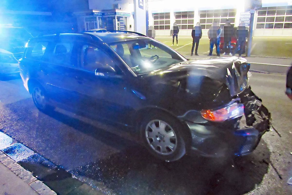 Ein Verletzter in Heiligenhaus - Auffahrunfall mit vier beteiligten Fahrzeugen