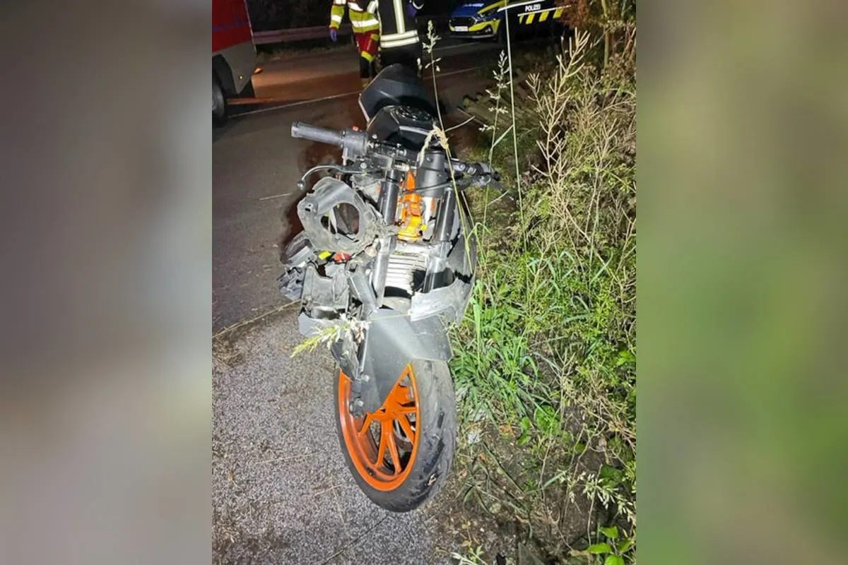 Haan – Schwer verletzt bei Alleinunfall mit Leichtkraftrad