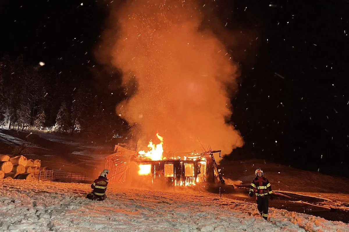Galgenen / Vorderthal SZ - Keine Brandstiftung 