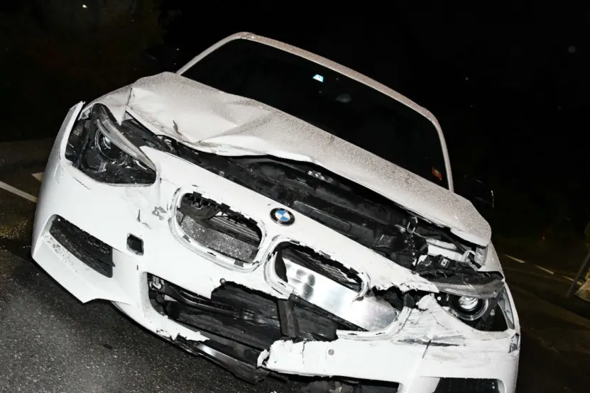 Totalschaden bei Chur GR - Junglenker verursacht im BMW Selbstunfall