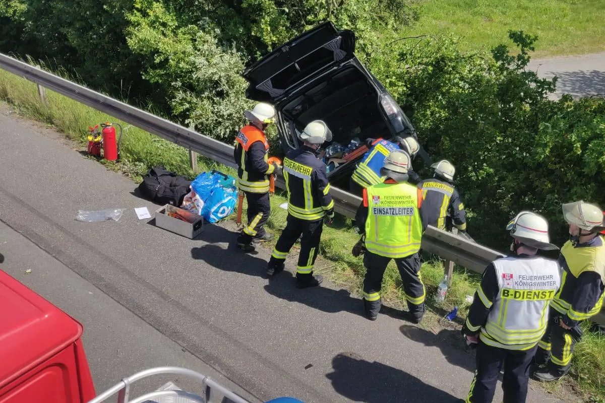 A3 Königswinter – Kleintransporter kommt von Autobahn ab