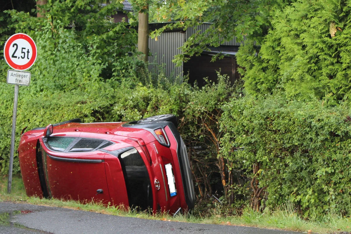 Hamm-Pelkum – Hyundai landet im Graben