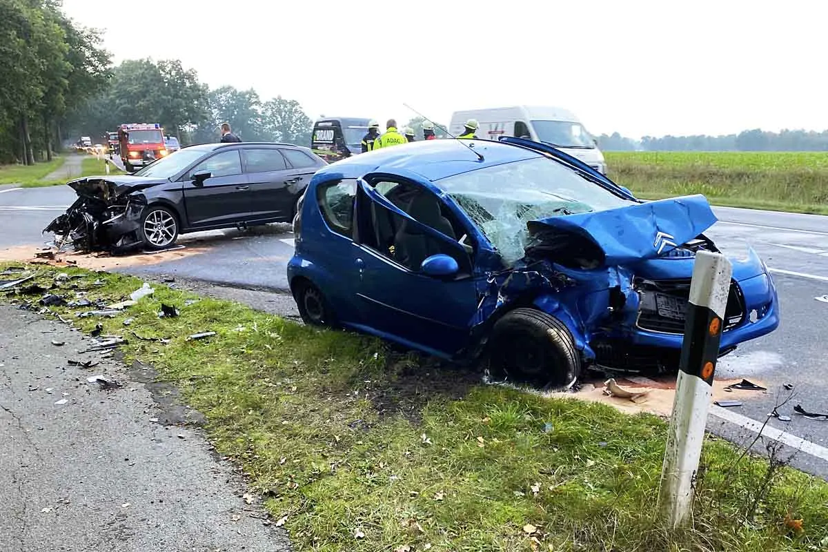 Heftiger Crash in Fredenbeck - Fünf Verletzte nach Verkehrsunfall