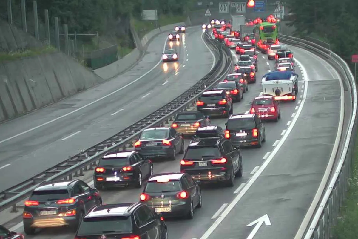 Göschenen UR - Stau am Gotthard