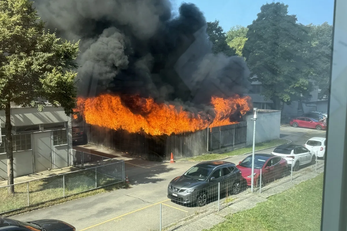 Bern – Brand auf Hochschulgelände – Gebäude zerstört