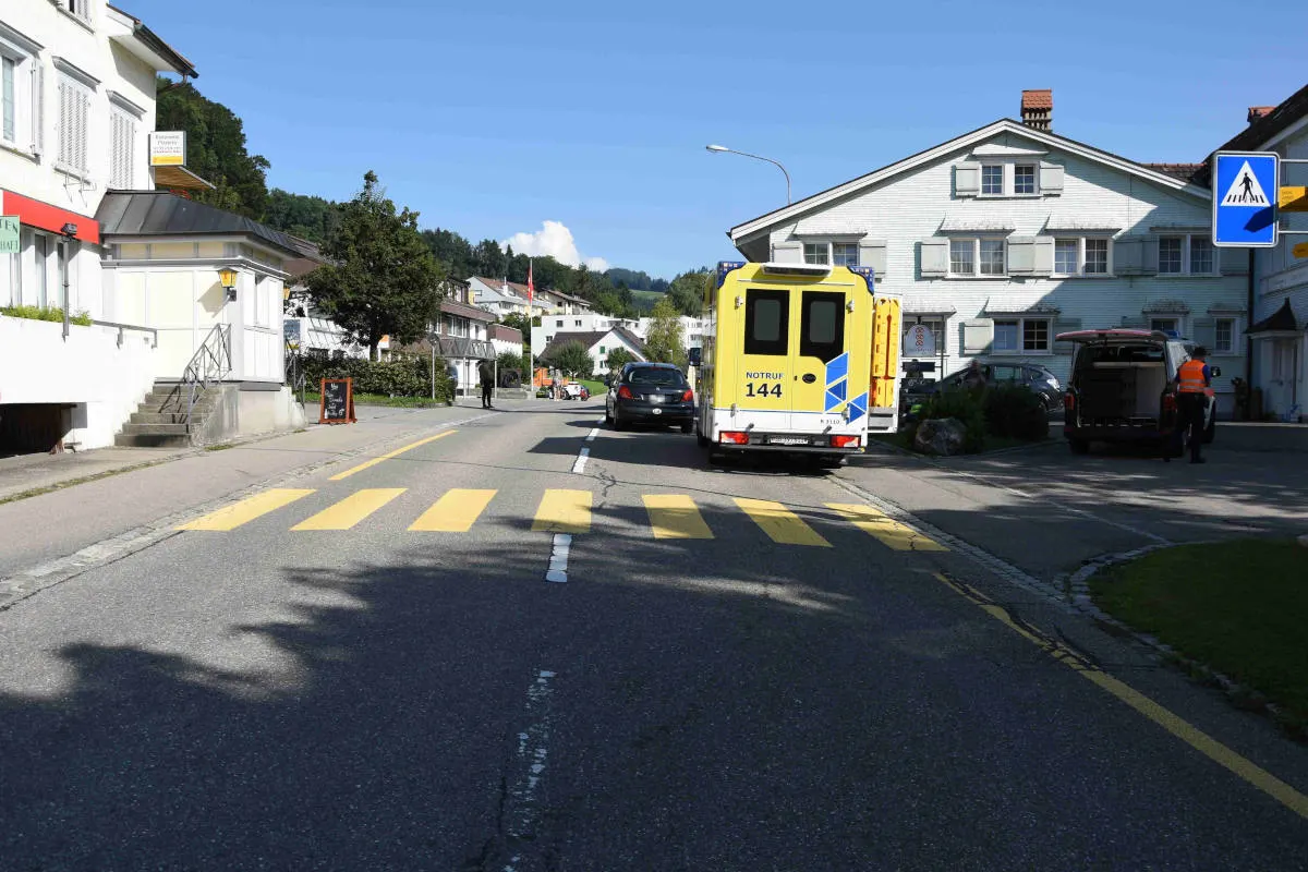 Eggersriet SG - Auf die Strasse gerannt und von Auto angefahren