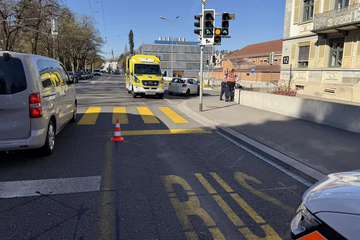 St. Gallen – Velofahrer bei Abbiegeunfall verletzt