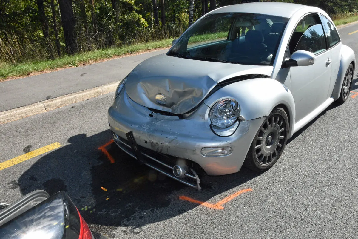 Balzers FL - Auffahrkollision zwischen zwei Autos