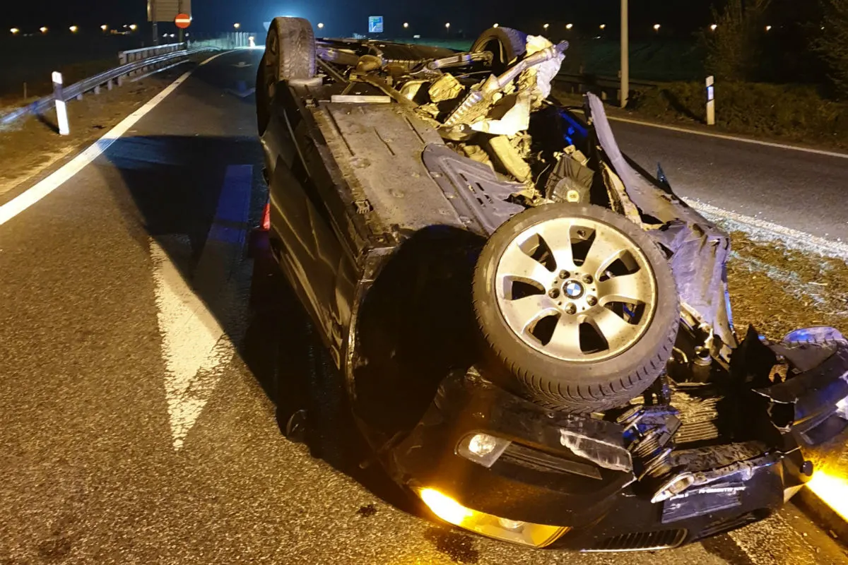Rupperswil AG -  Stark betrunken mit BMW verunfallt