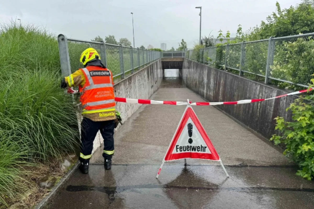 Kanton Zug - Starke Regenfälle sorgen für mehrere Einsätze