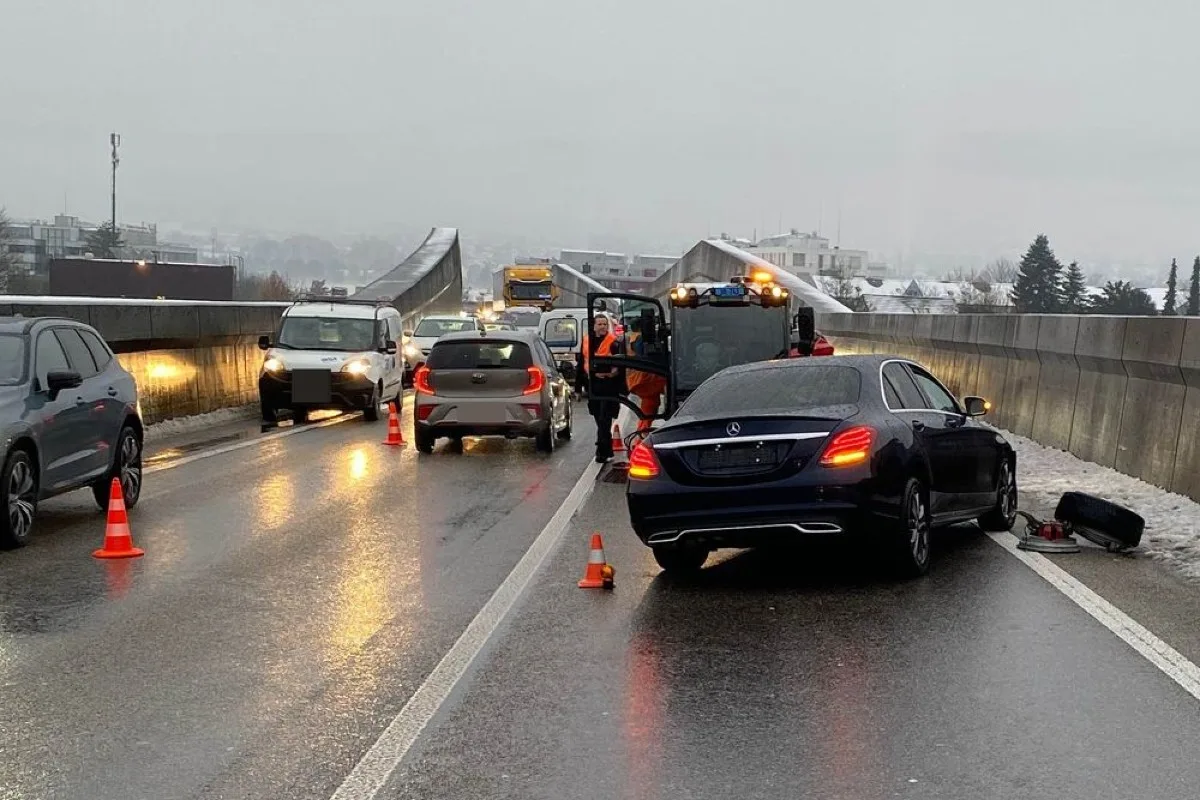 Solothurn - Unfall führt zu Verkehrsbehinderungen 