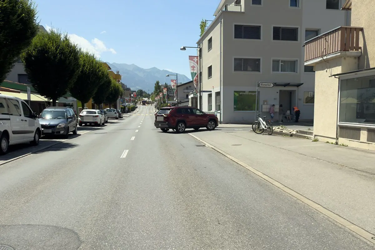 Alpnach OW – E-Bikerin bei Unfall mit Auto verletzt