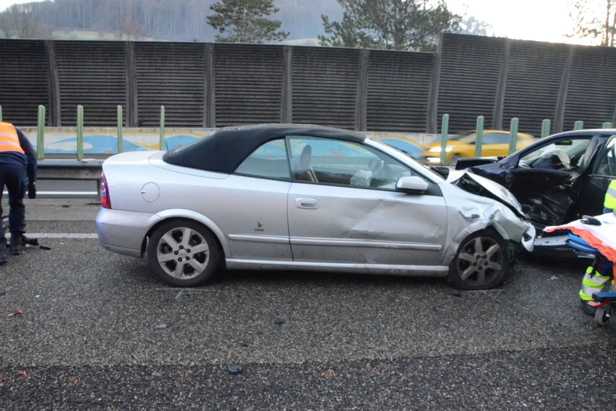 A2 Zunzgen BL – Zwei Verletzte nach Unfall auf Autobahn