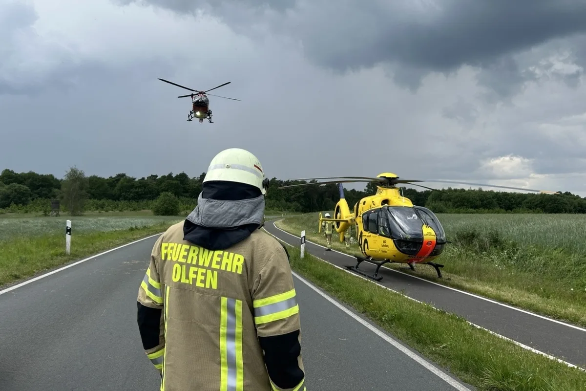 Olfen NW - Motorradfahrer stirbt noch an der Unfallstelle