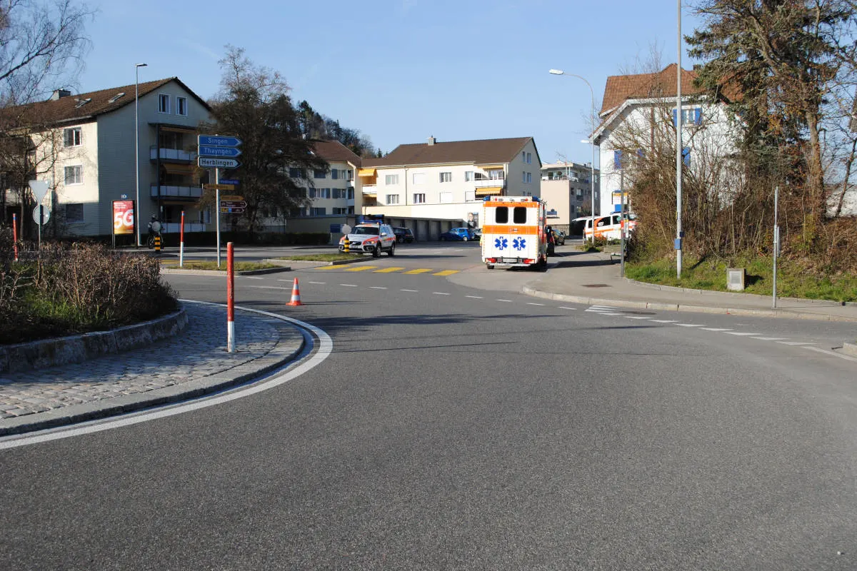 Schaffhausen SH - Unfall zwischen Auto und E-Bike