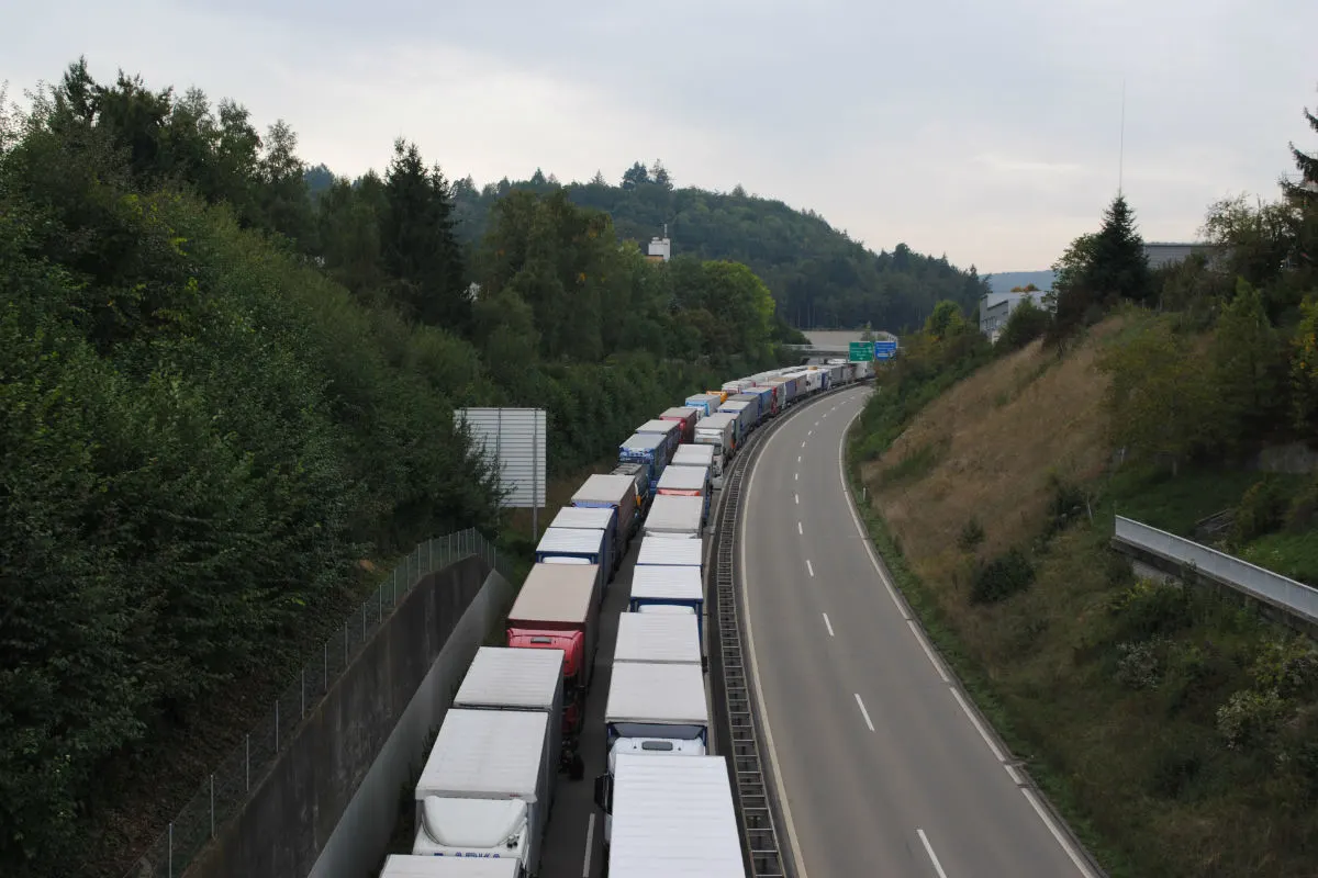 Kanton SH - Warteräume für Schwerverkehr