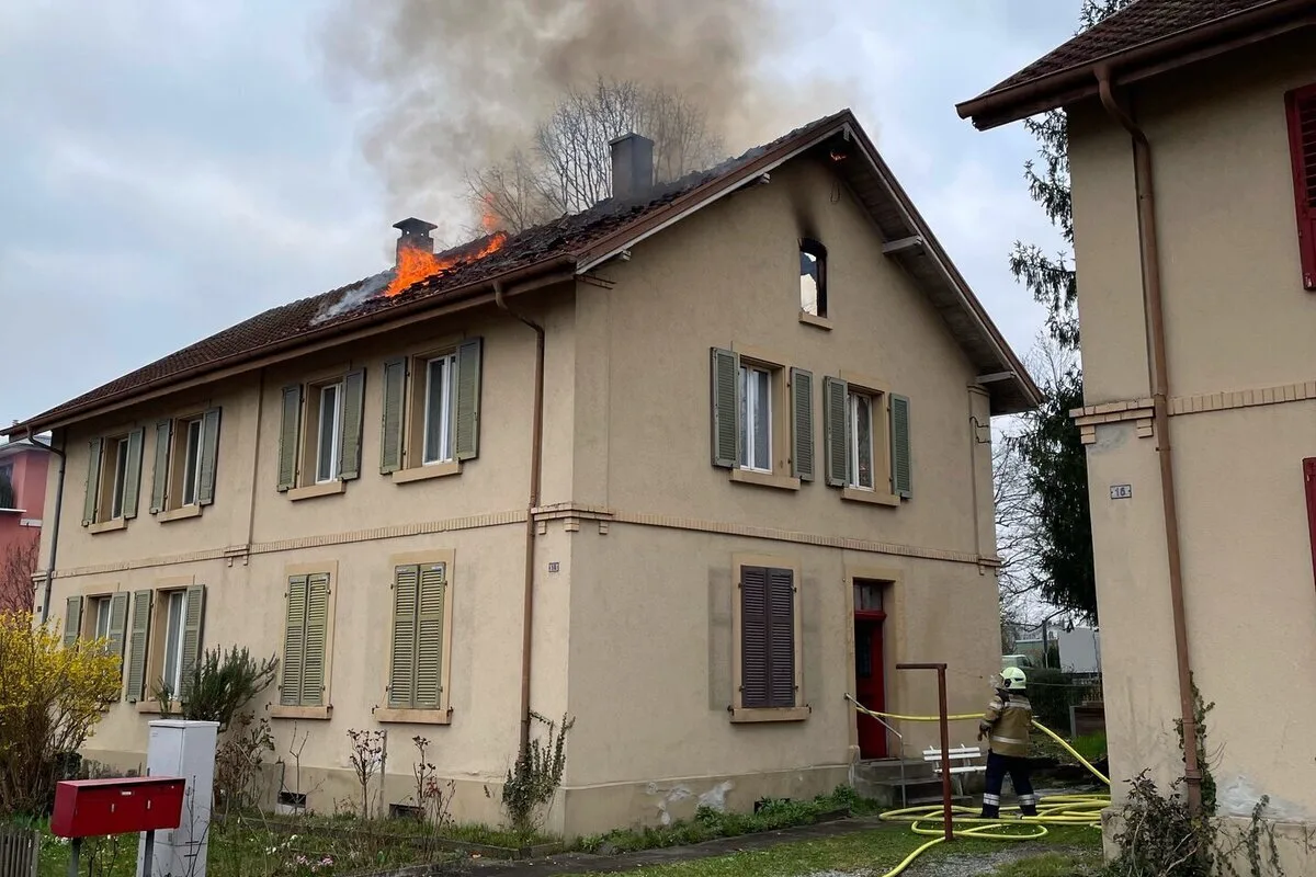 Rheinfelden AG - Doppeleinfamilienhaus nach Brand zum Teil unbewohnbar