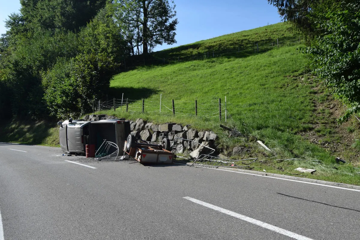 Speicher AR – Selbstunfall mit Lieferwagen