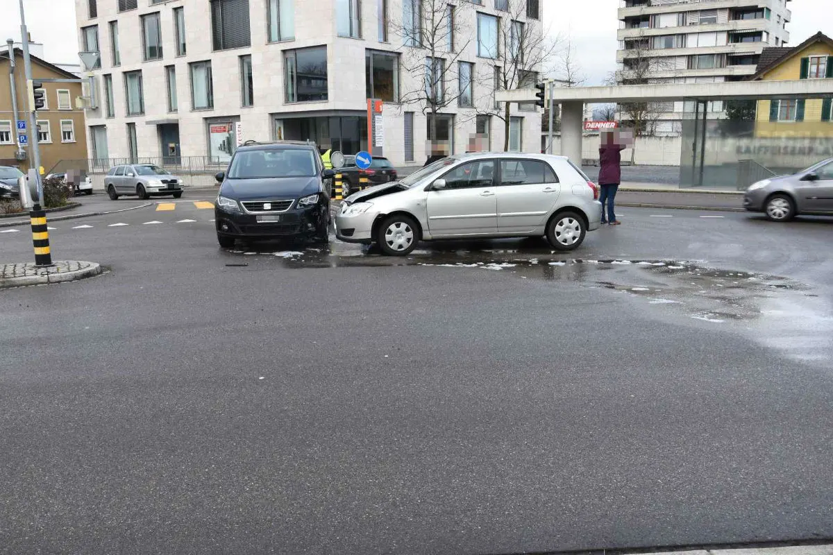 Niederuzwil SG - Wer hatte an der Ampel grün?