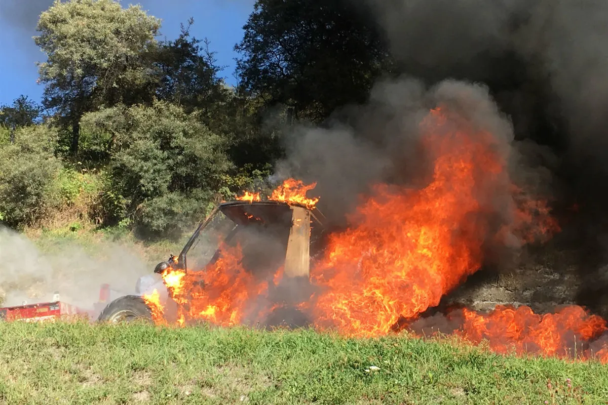 Ftan GR - Motorkarren bei Brand zerstört