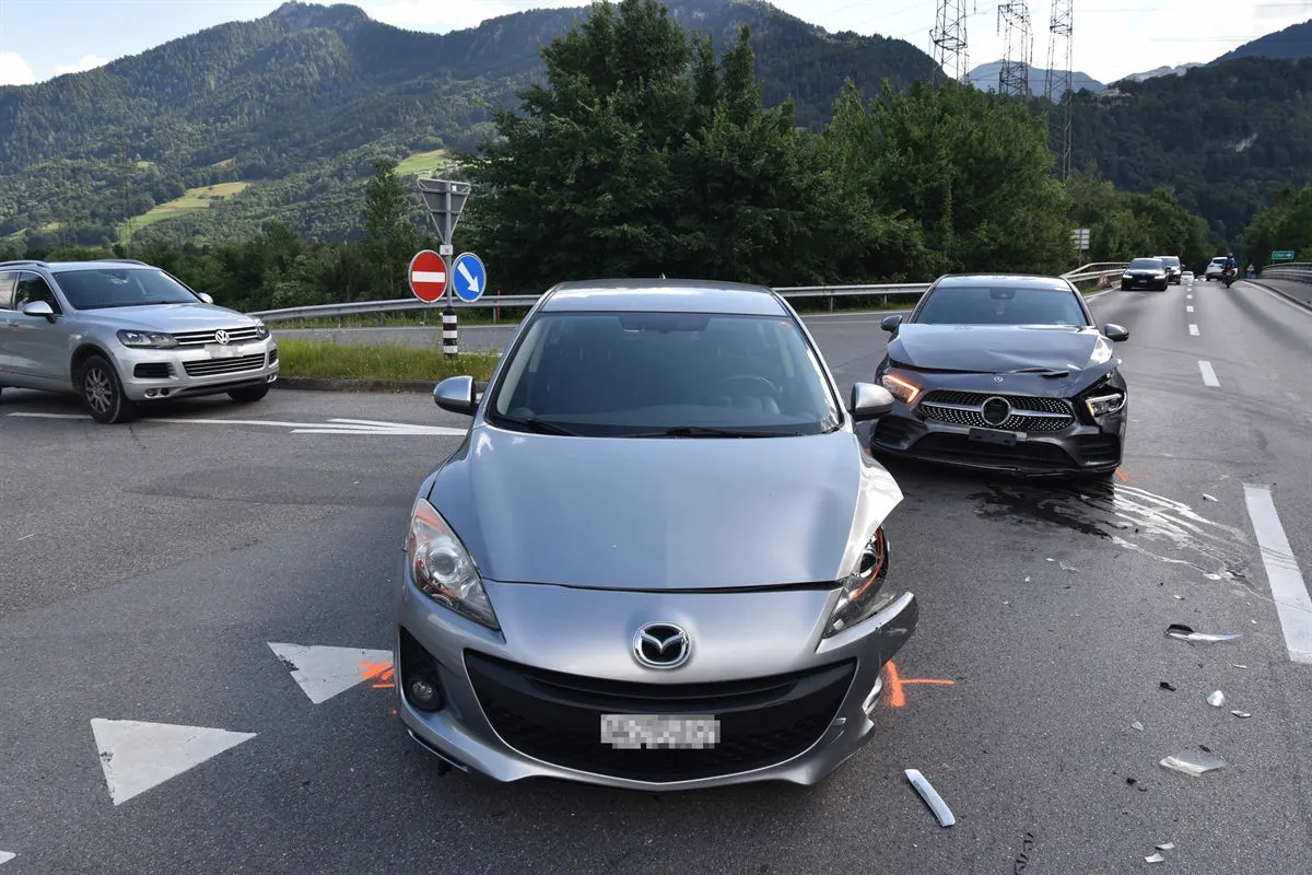 Maienfeld GR – Lenkerin verletzt sich bei Verkehrsunfall