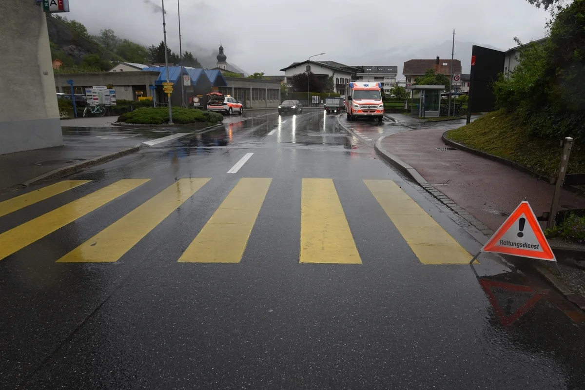 Domat/Ems GR - 85-jährige Frau stürzt vom Fahrrad 