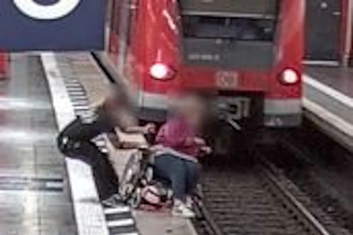 München – Retter verhindert sicheren Sturz ins Gleis