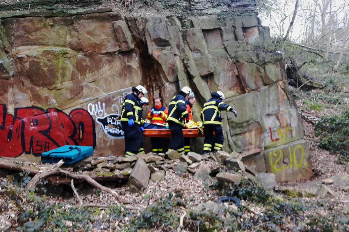 Herdecke – Feuerwehr rettet 33- jährigen nach Boulder Unfall