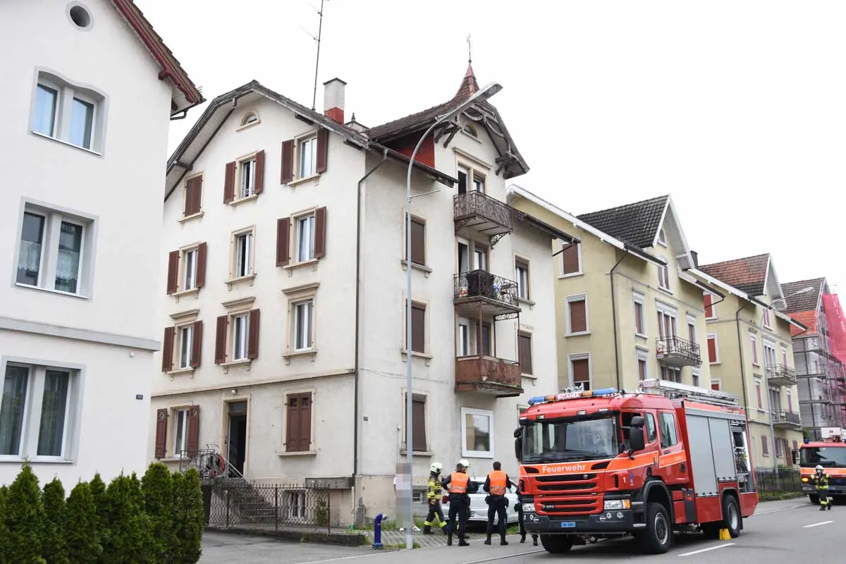 Goldach SG - Mann und vierjähriges Kind aus der Wohnung gerettet!