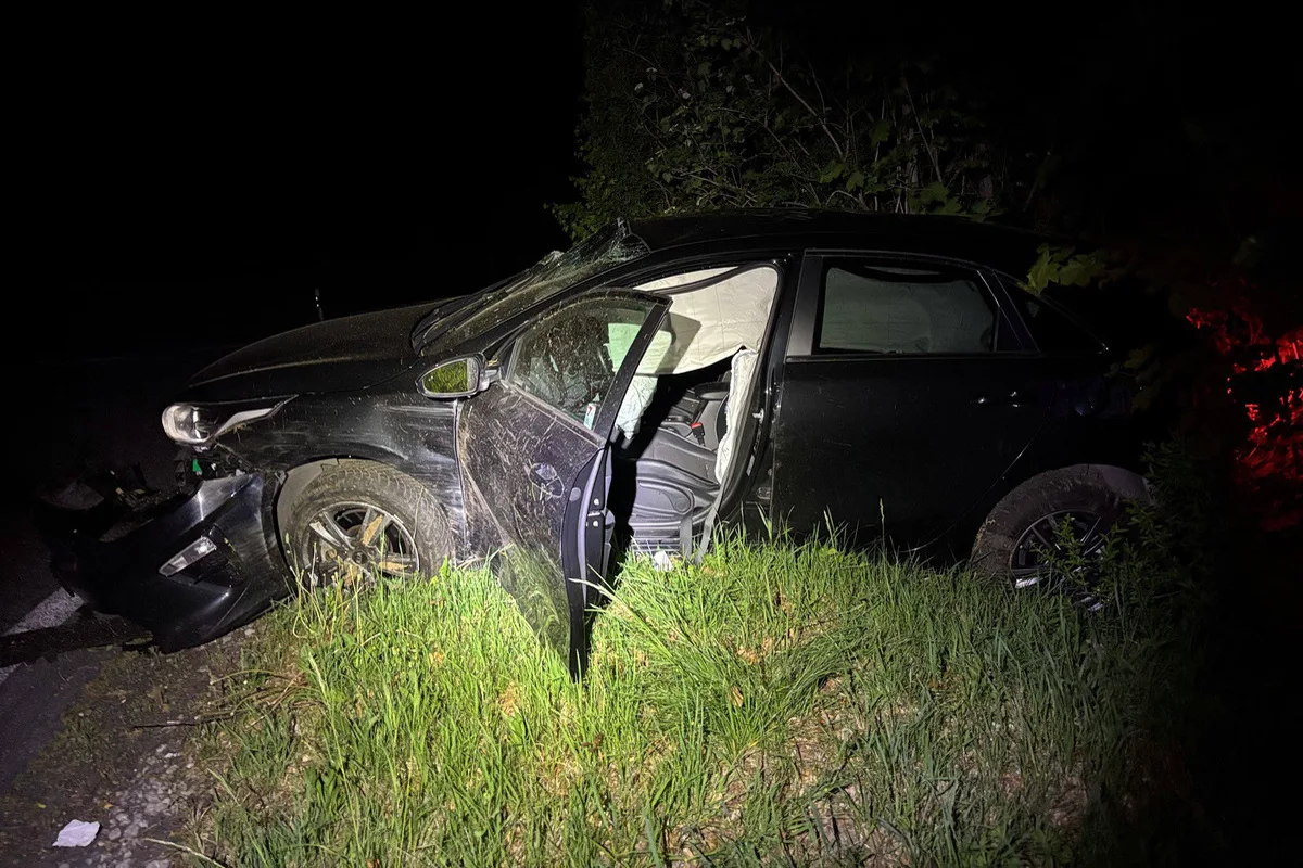Küttigen AG – Auto überschlägt sich bei Unfall 
