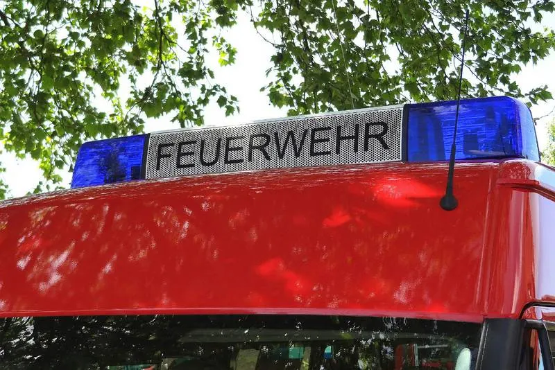 Schruns - Zwei Feuerwehrleute bei Brand auf Bauernhof verletzt