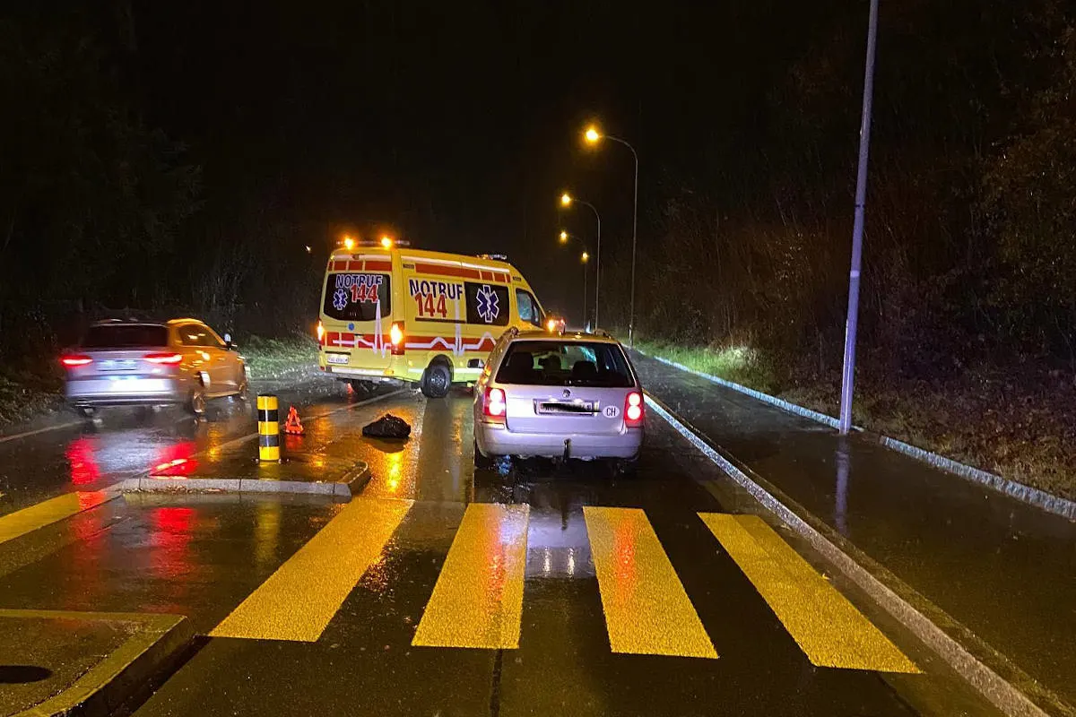 Schinznach Bad AG - 20-jähriger Fussgänger angefahren und verletzt