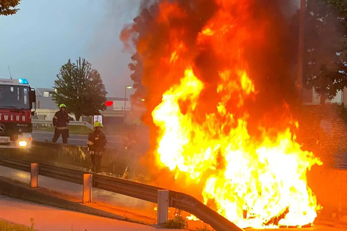 Lutz - Spektakulärer Autobrand