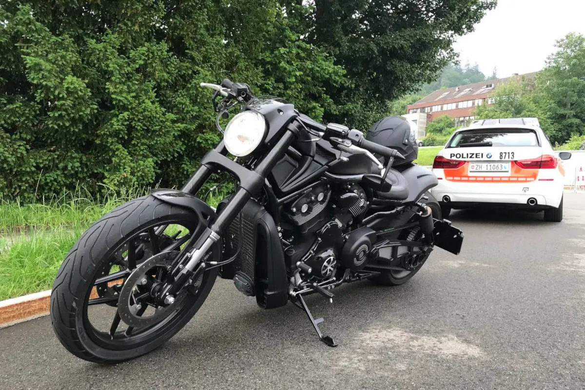 Langnau am Albis ZH - Motorradkontrolle auf dem Albispass