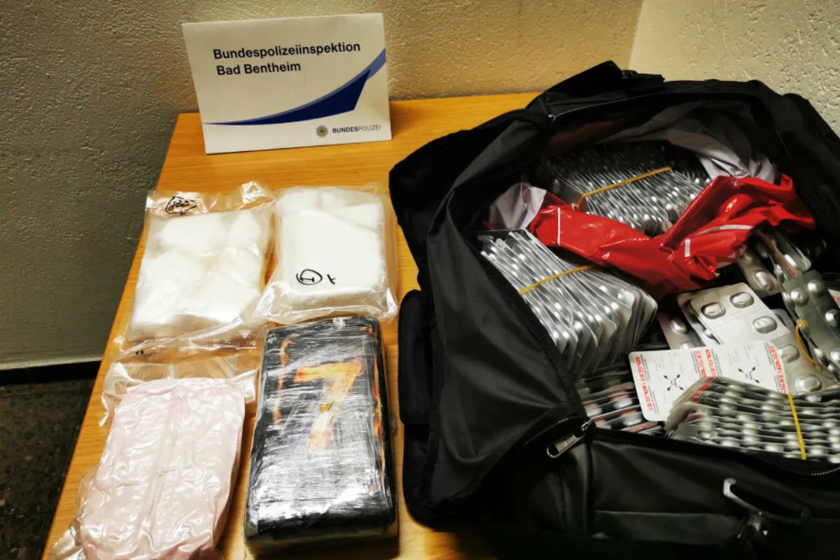 Bad Bentheim - Drogenkurier mit mehreren Rauschgiften verhaftet