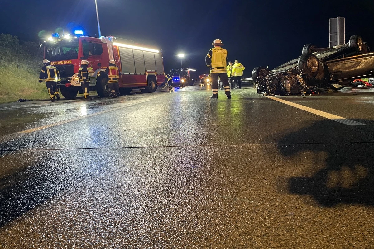 Autobahn 1 aufgrund eines schweren Unfalls kurzzeitig gesperrt 