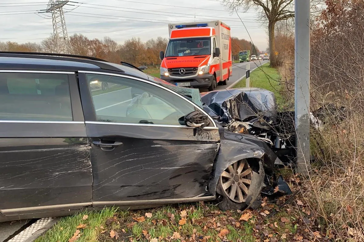 Heftige Kollision bei Bockhorn – Verkehrsunfal mit schwer verletzter Person