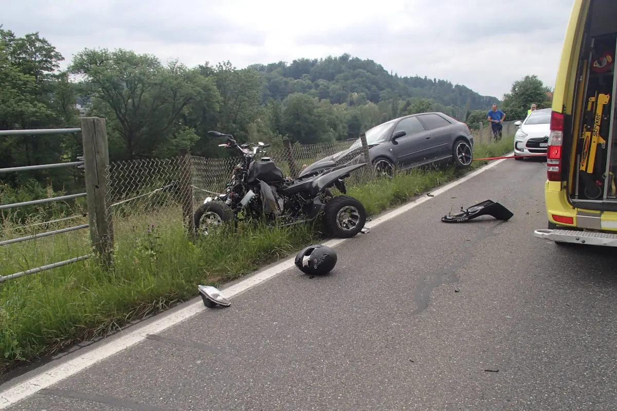 Lenzburg AG - Kollision zwischen Quad und Personenwagen